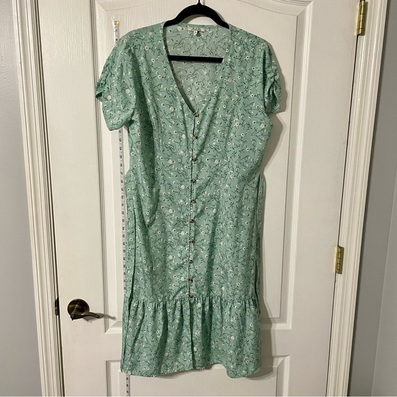 MPH Collection Button-Front Floral Midi Dress - Picture 10 of 14